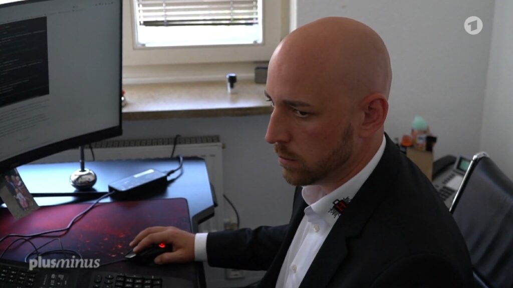 Florian Hansemann im ARD Beitrag zum Thema ChatGPT-Hacking